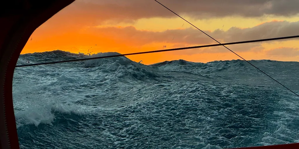 Beyou approaching Cape Finisterre, Goodchild completes repair: next ETAs