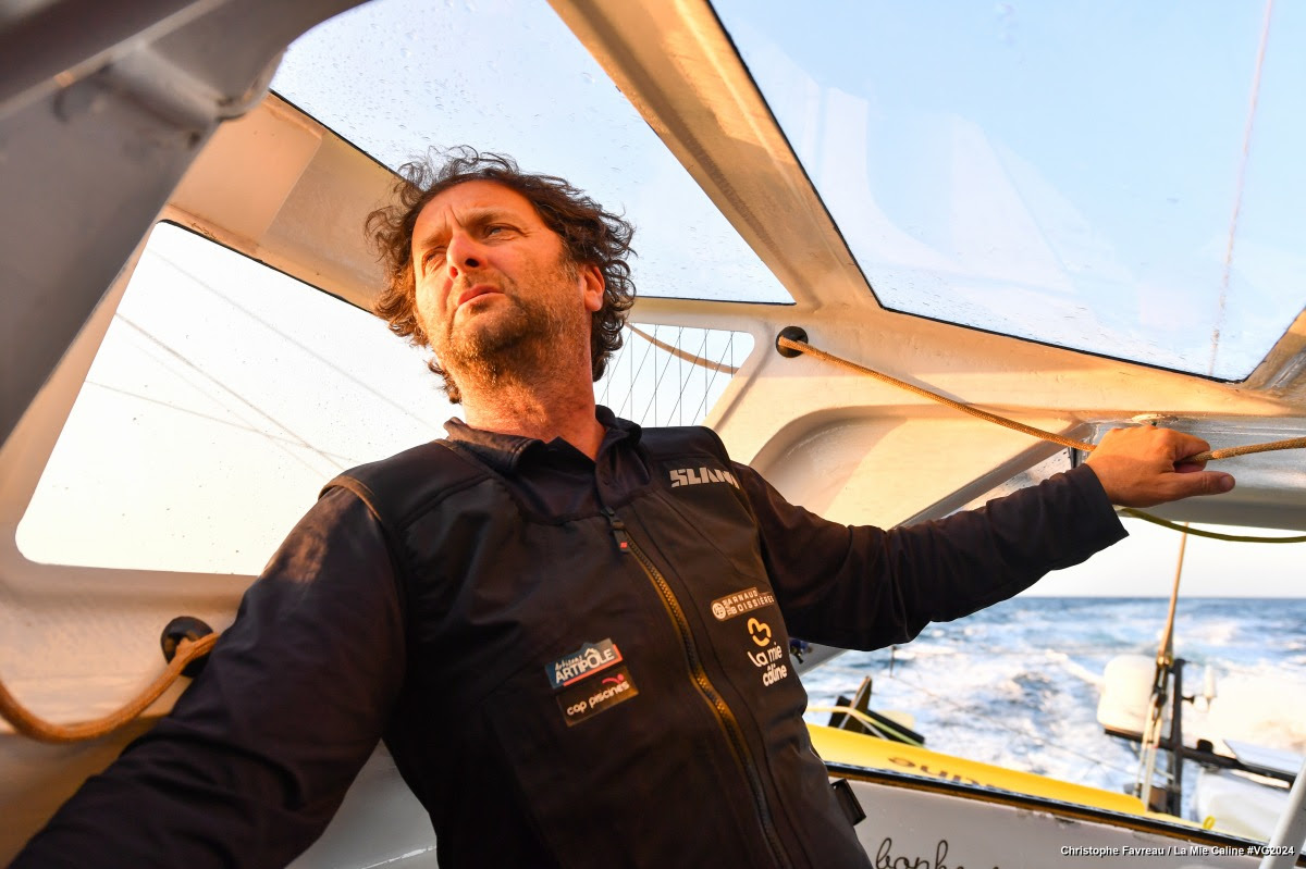 Vendee Globe Skipper Arnaud Boissières' La Mie Câline is dismasted​