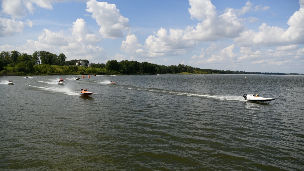 Solvang bounces into Powerboat GT30 lead