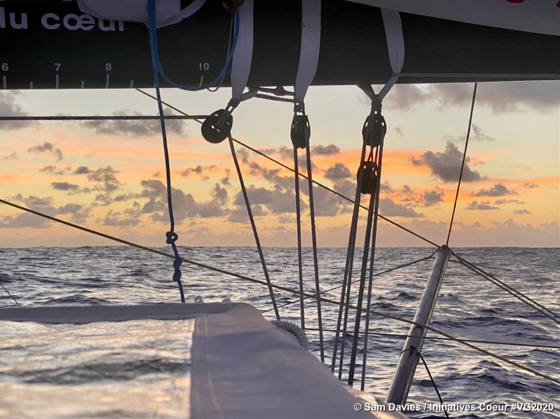 Vendee Globe: Alex Thomson easing clear of Jean Le Cam overnight