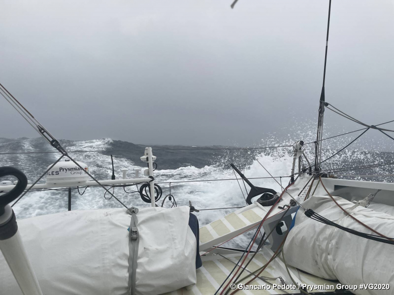 Ruyant crosses the Equator as the fleet is stretching out